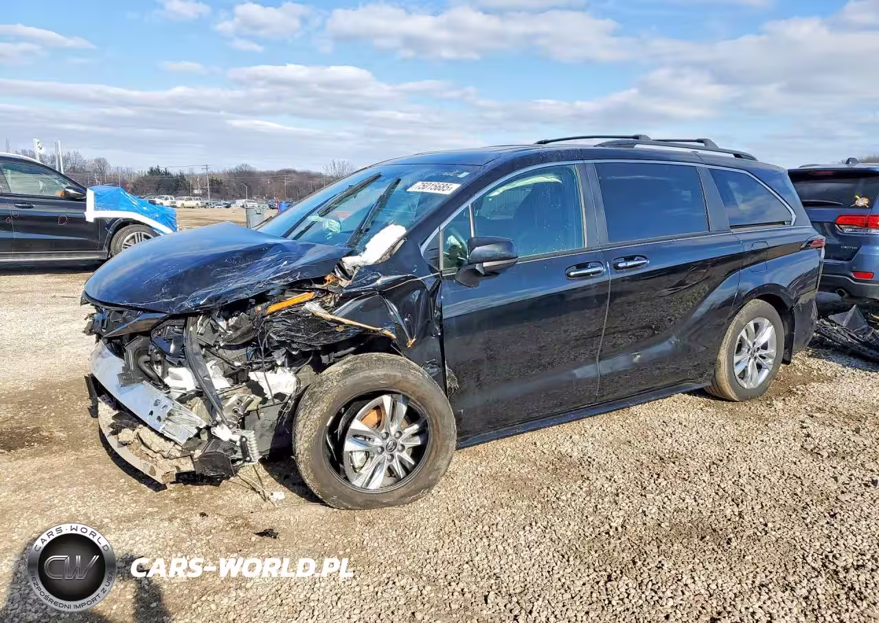 2023 Toyota Sienna Xse