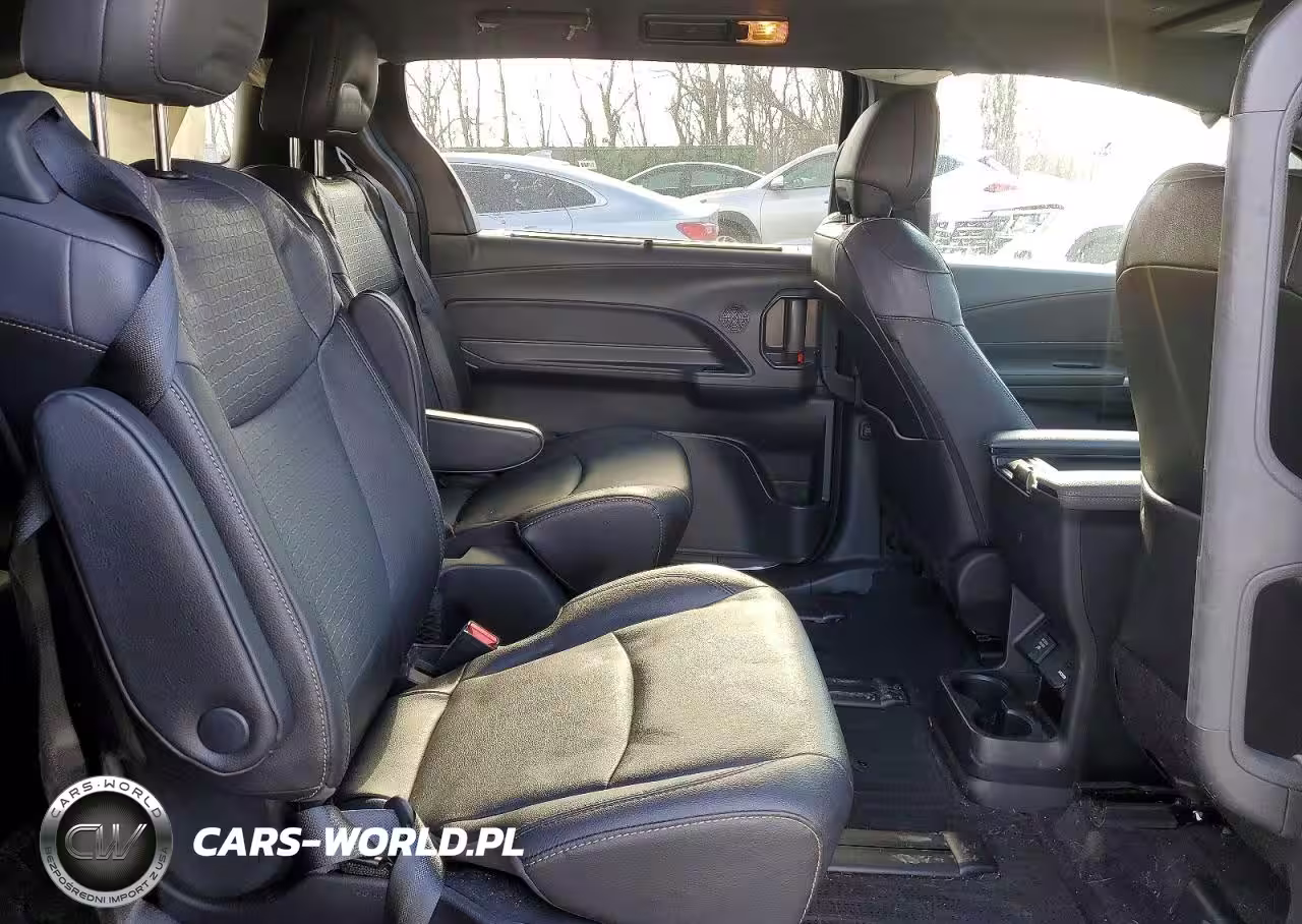 2023 Toyota Sienna Xse VIN:5TDCSKFC8PS101699 - 11