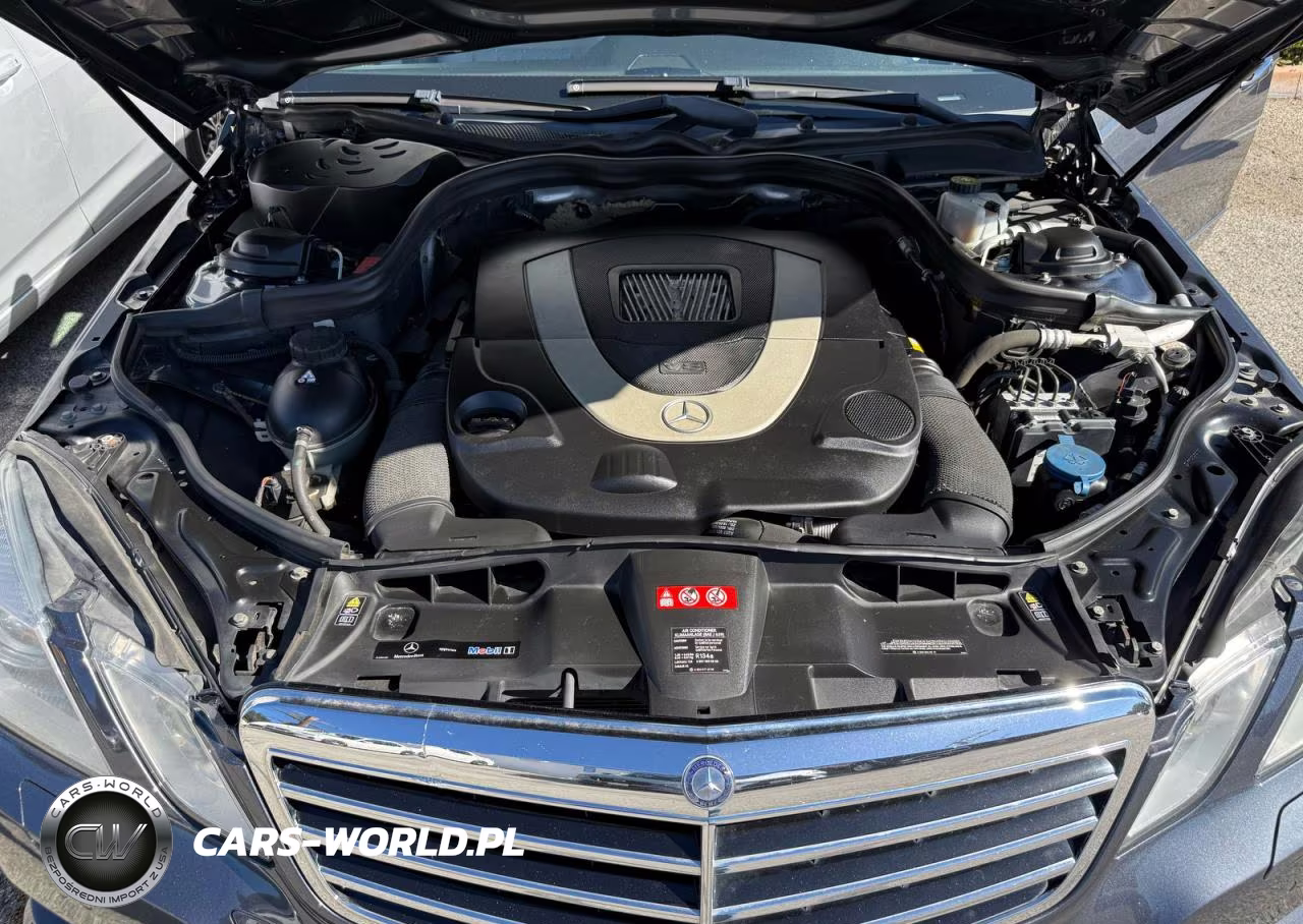 2011 Mercedes-Benz E 550 4Matic VIN:WDDHF9AB1BA364646 - 7