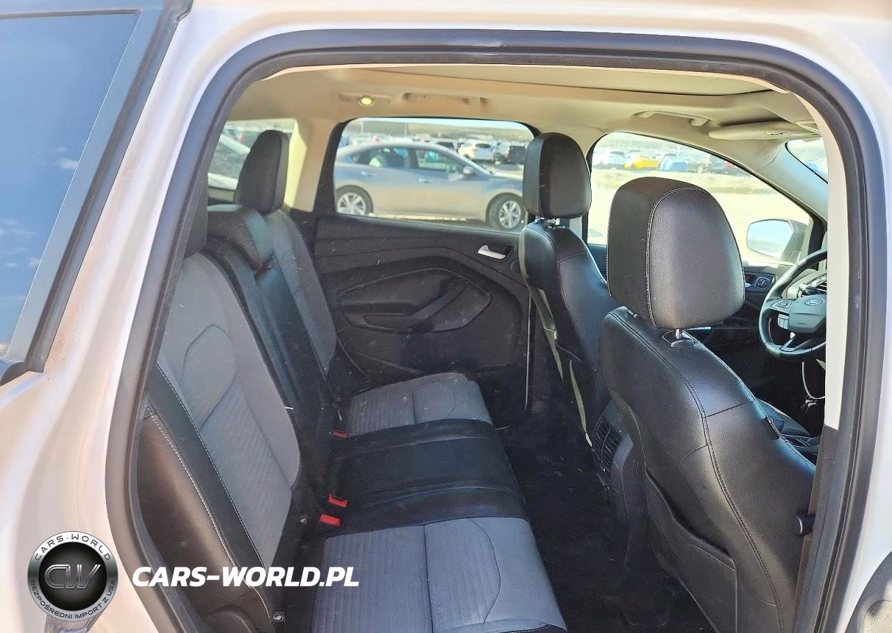 2017 Ford Escape Titanium VIN:1FMCU9J94HUB43780 - 10