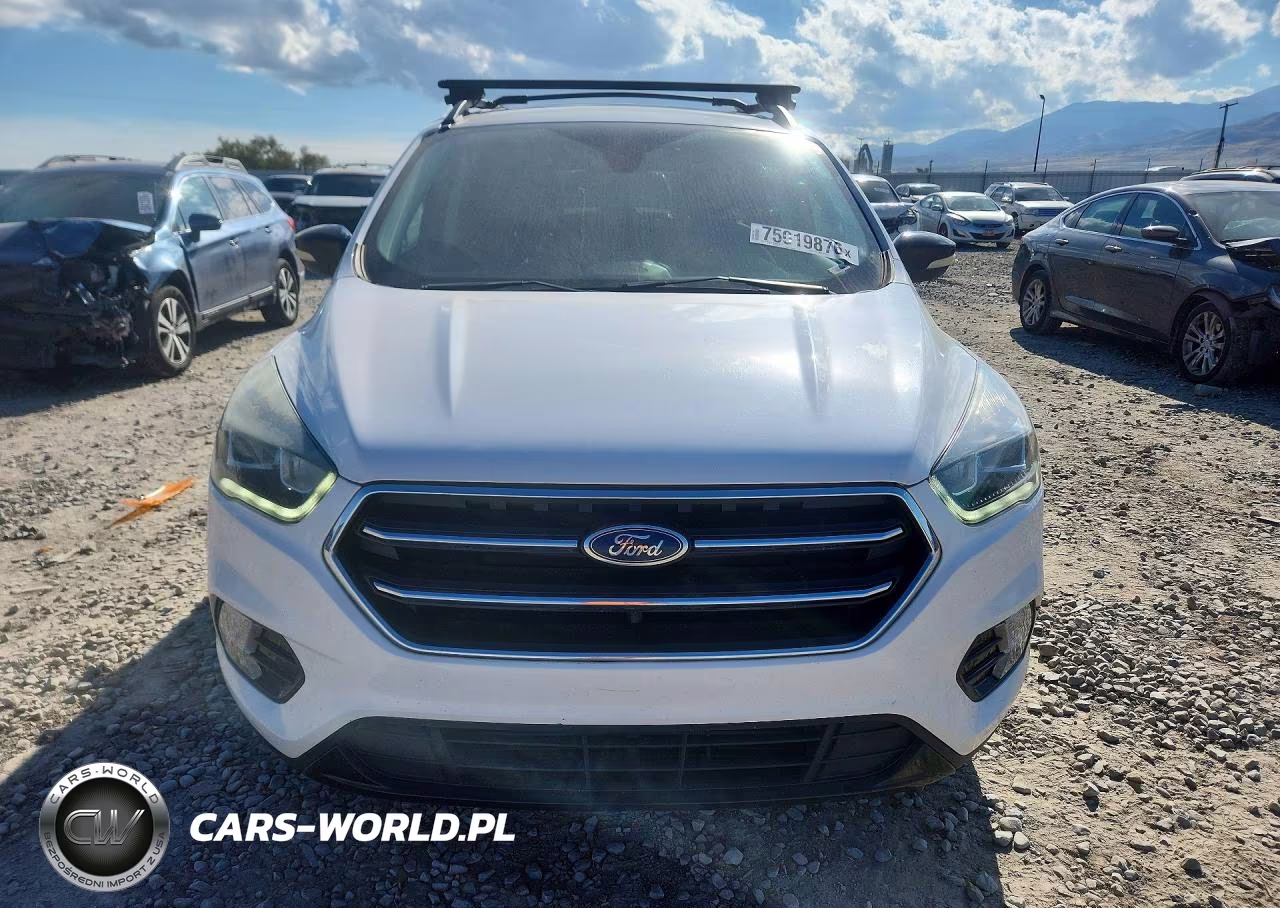 2017 Ford Escape Titanium VIN:1FMCU9J94HUB43780 - 5