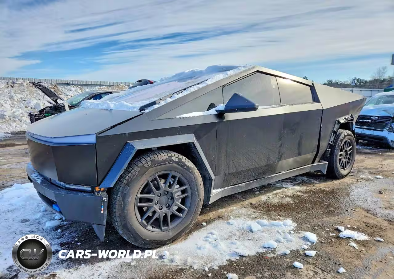 2025 Tesla Cybertruck