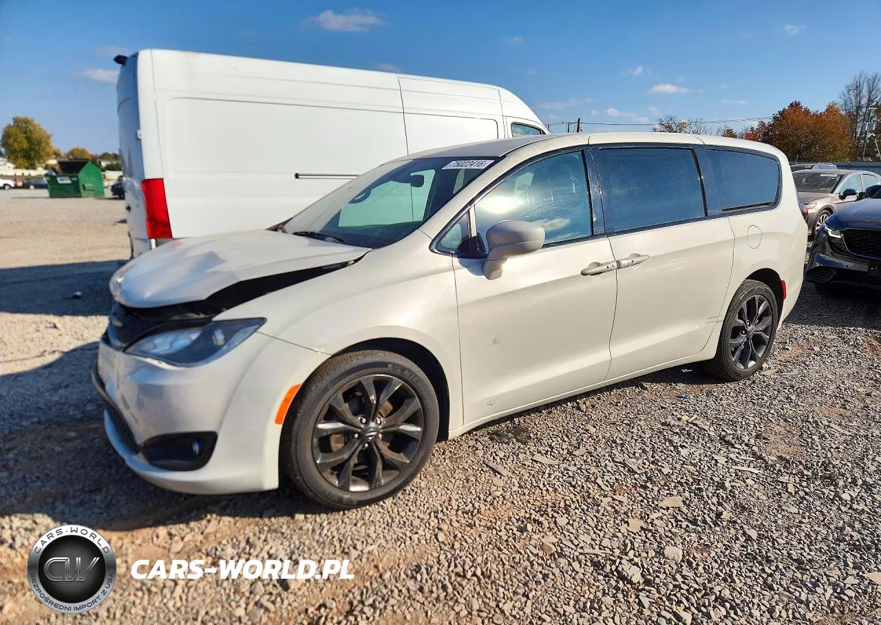 2019 Chrysler Pacifica Touring Plus – zdjęcie 1 z 13