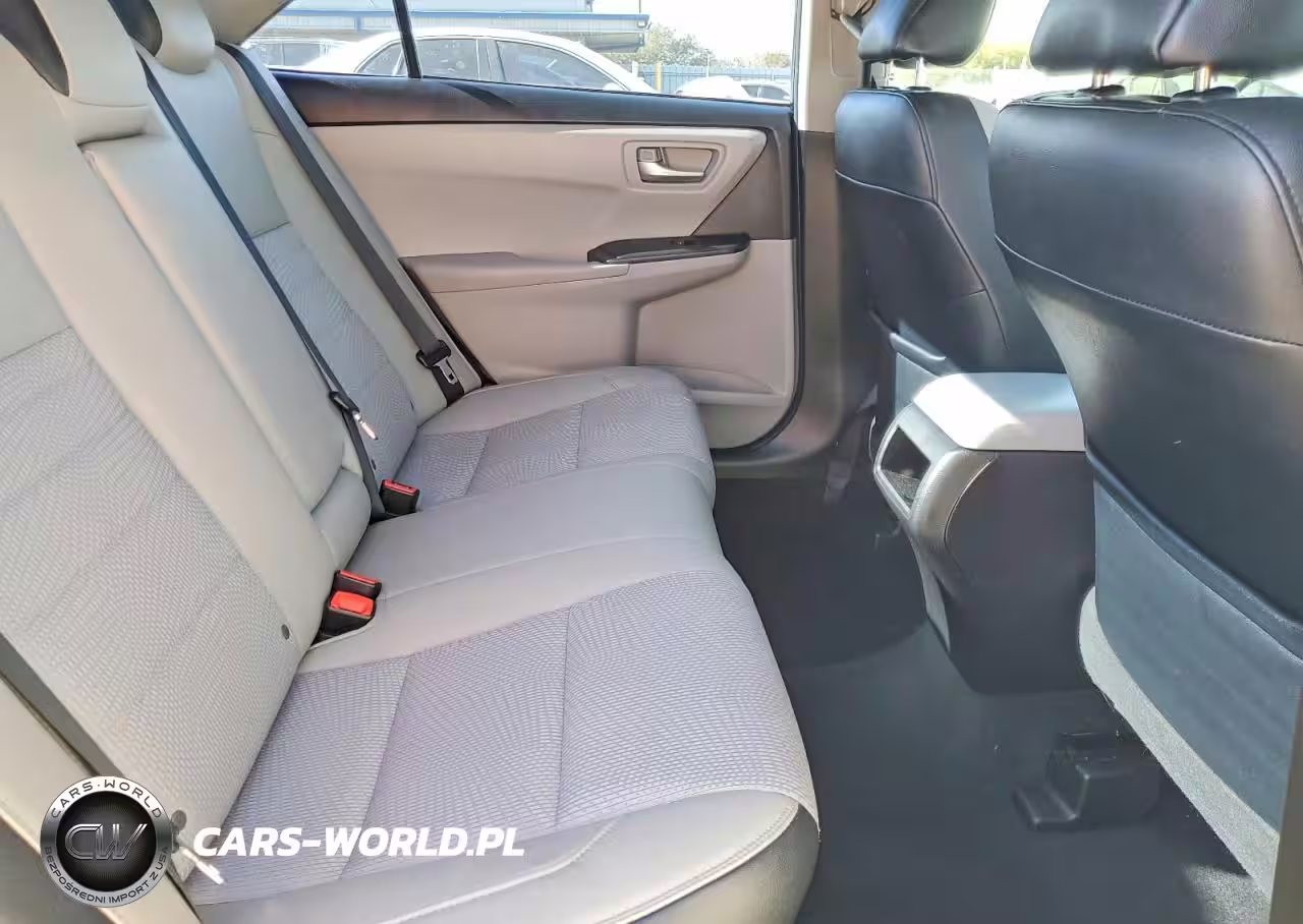 2016 Toyota Camry Se VIN:4T1BF1FK1GU265756 - 10