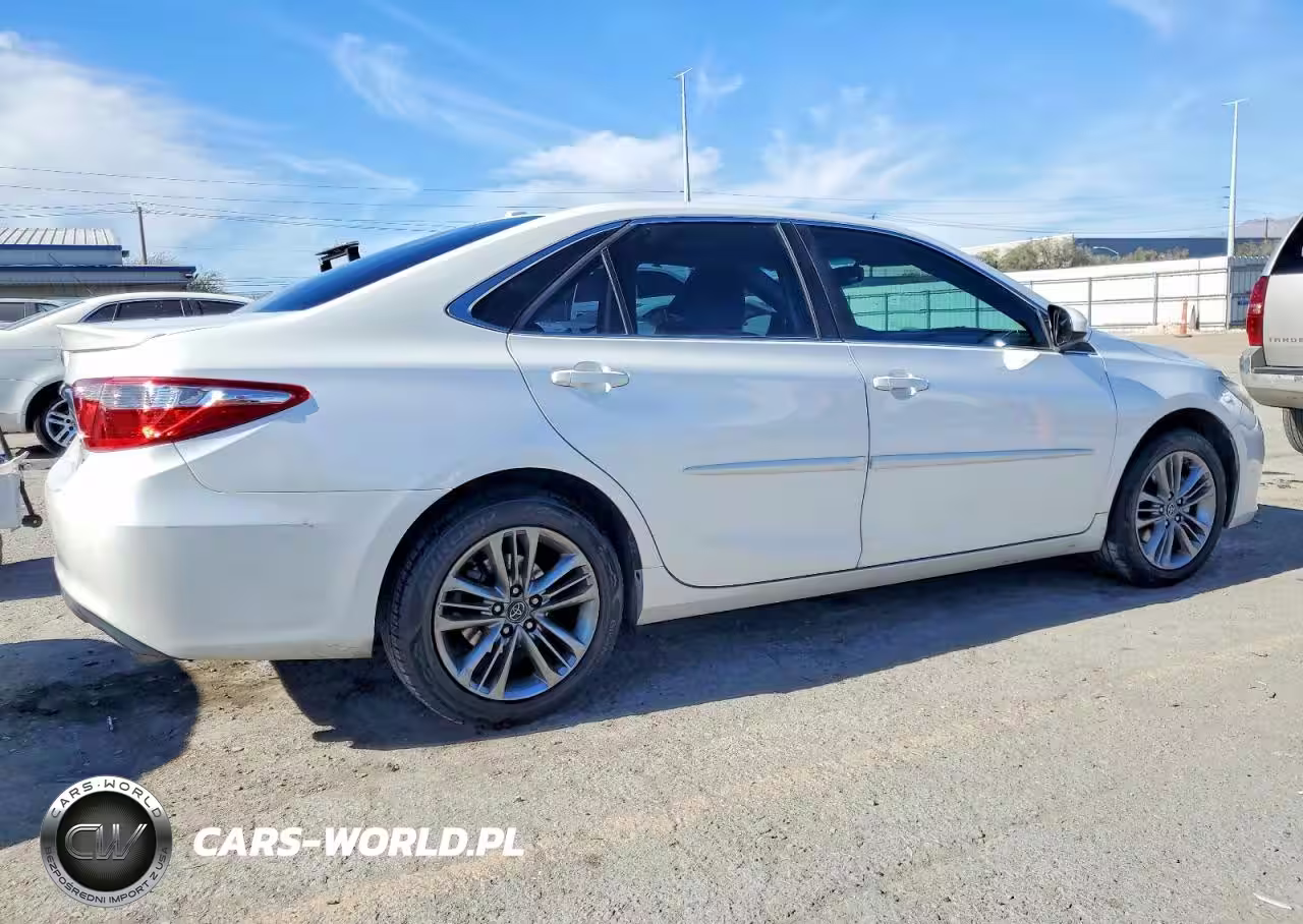 2016 Toyota Camry Se VIN:4T1BF1FK1GU265756 - 3