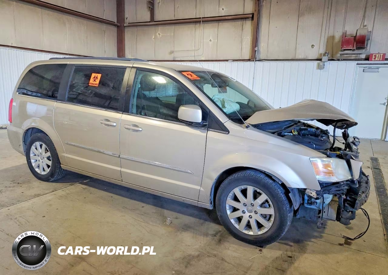 2015 Chrysler Town & Country Touring VIN:2C4RC1BG4FR510395 - 4