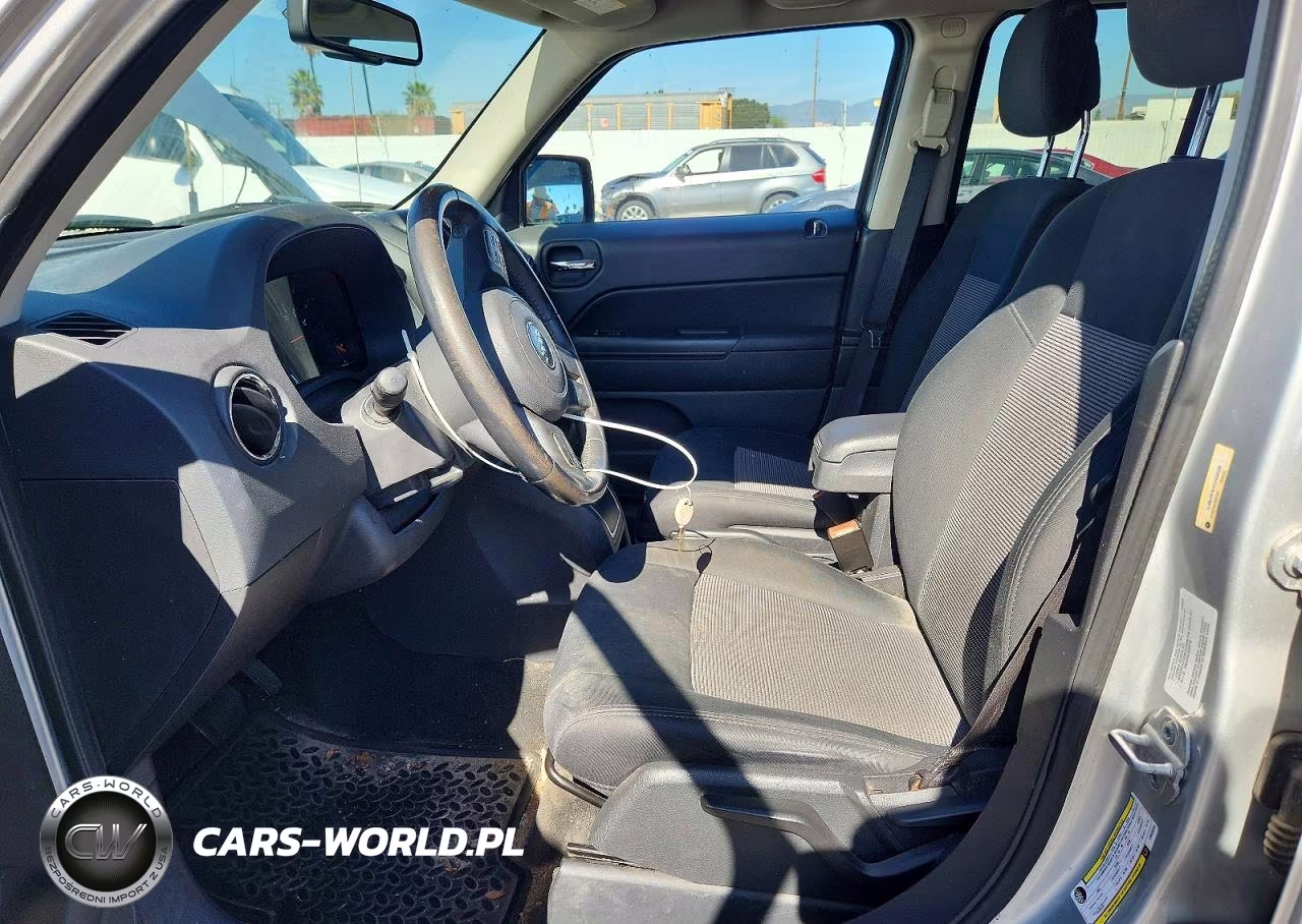 2012 Jeep Patriot Latitude VIN:1C4NJRFB4CD650530 - 7