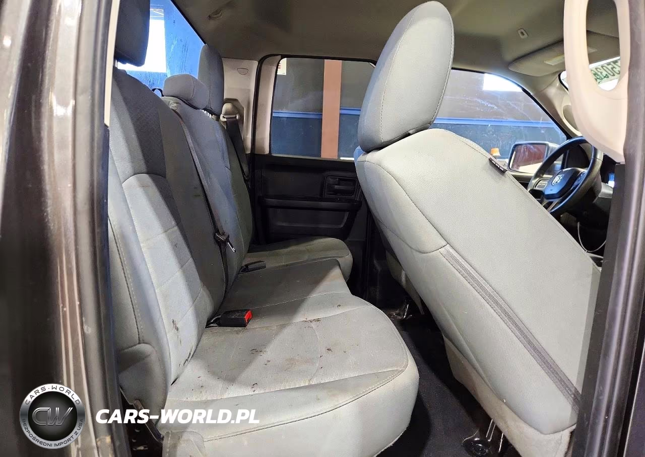 2019 Ram 1500 Classic Tradesman VIN:1C6RR7FT5KS602091 - 10