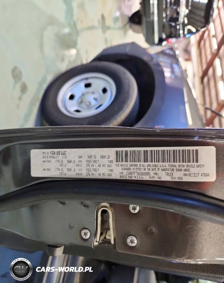 2019 Ram 1500 Classic Tradesman VIN:1C6RR7FT5KS602091 - 12