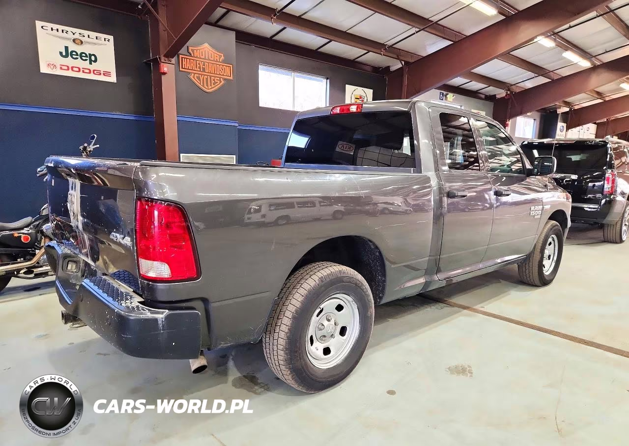 2019 Ram 1500 Classic Tradesman VIN:1C6RR7FT5KS602091 - 3