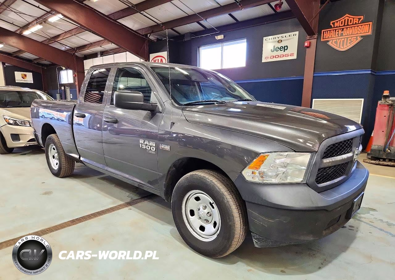 2019 Ram 1500 Classic Tradesman VIN:1C6RR7FT5KS602091 - 4