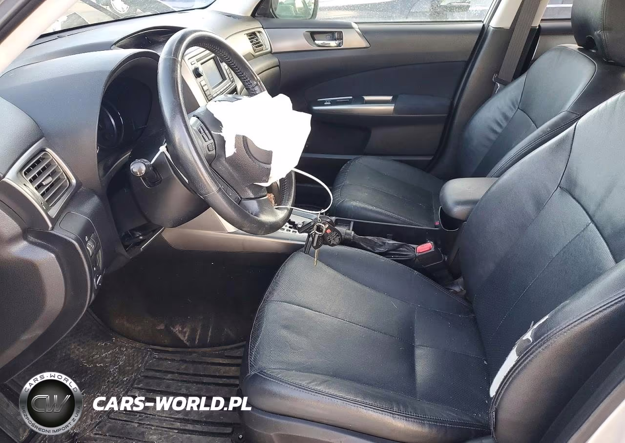 2011 Subaru Forester Touring VIN:JF2SHAGC0BH747563 - 7