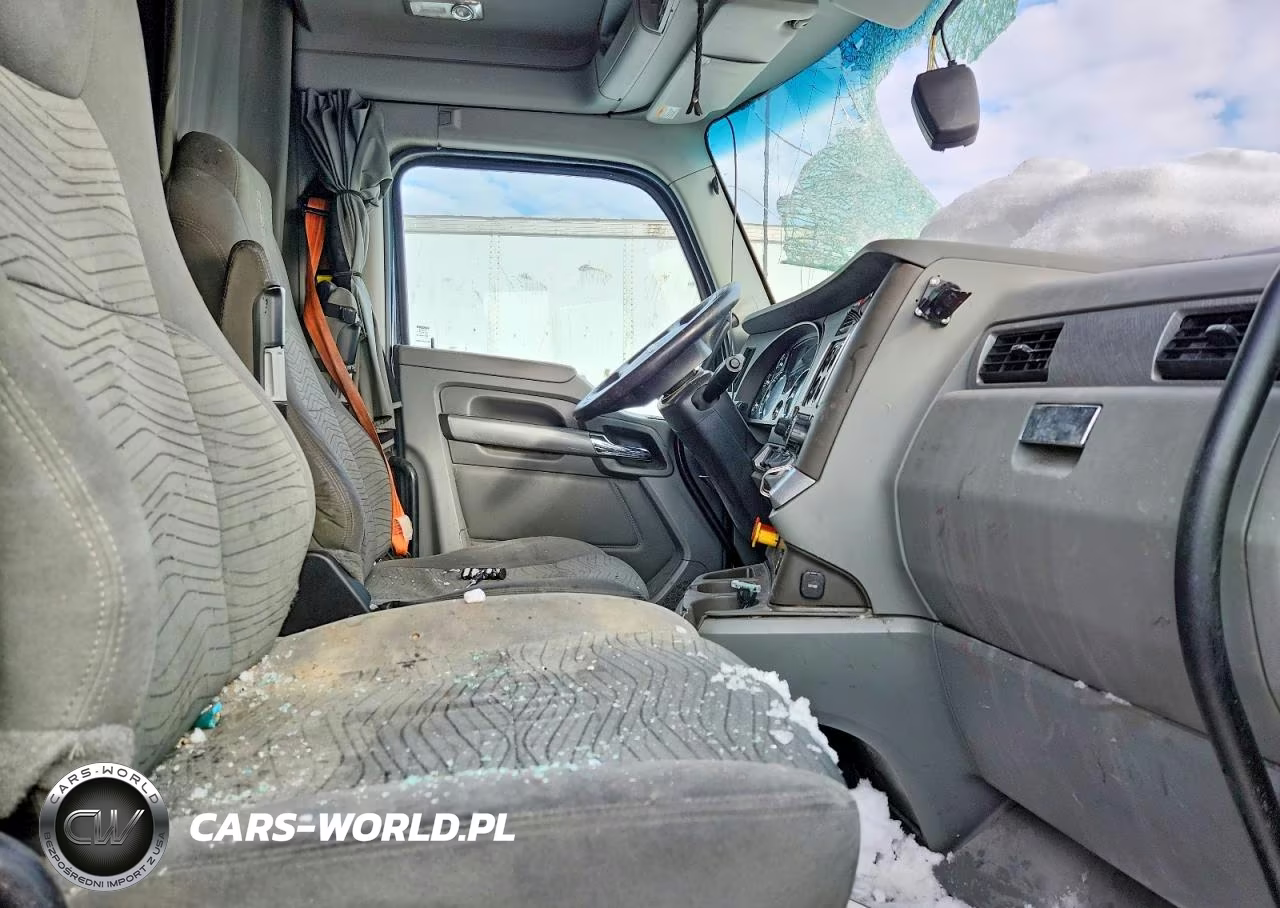2019 Kenworth T680 Semi Truck VIN:1XKYD48X6KJ297549 - 5
