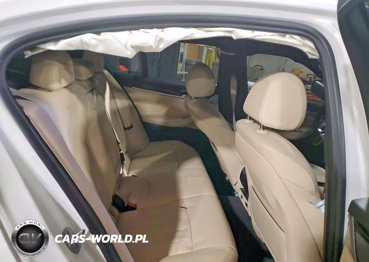 2022 BMW 530 Xi VIN:WBA13BJ09NCK93826 - 10