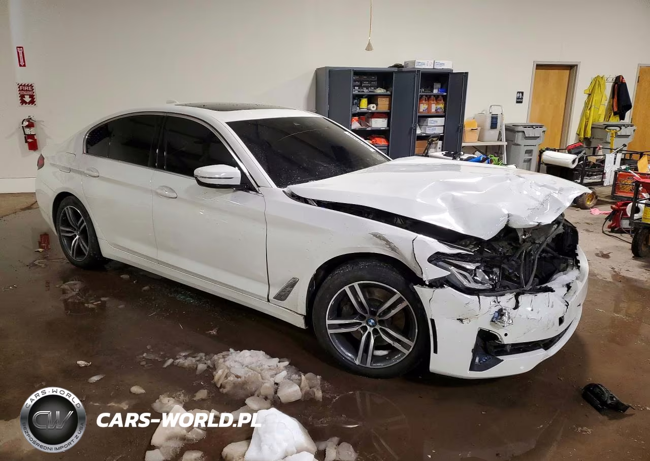 2022 BMW 530 Xi VIN:WBA13BJ09NCK93826 - 4