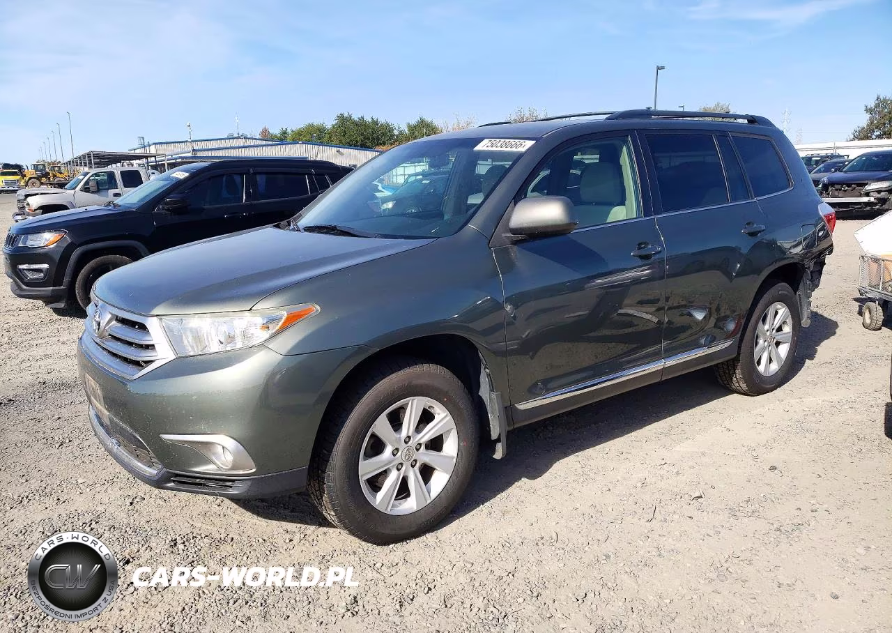 2013 Toyota Highlander Plus VIN:5TDBK3EH8DS184996 - 1