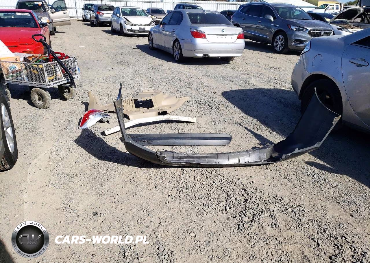2013 Toyota Highlander Plus VIN:5TDBK3EH8DS184996 - 12