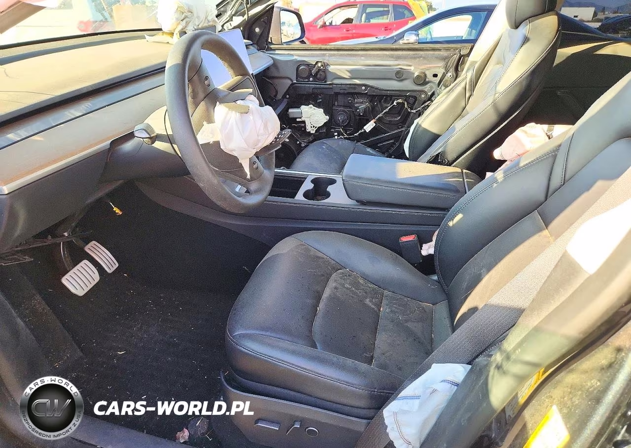2024 Tesla Model Y VIN:7SAYGDEF8RF087408 - 7