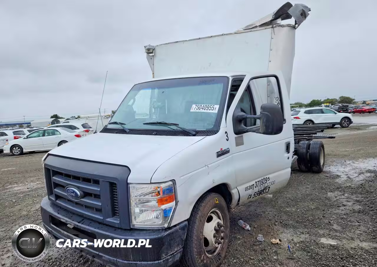 2018 Ford E350 Box Truck
