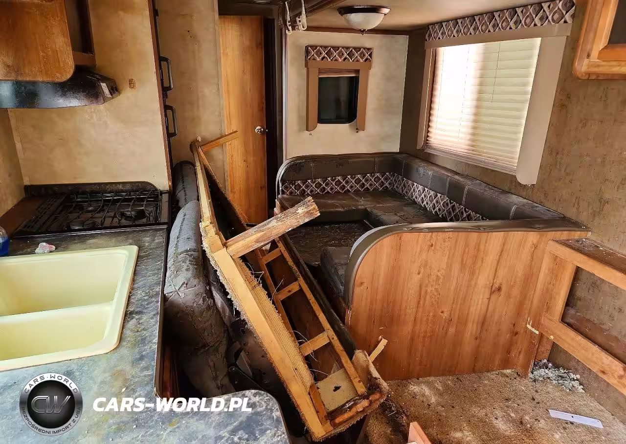 2016 Gulf Stream Camper VIN:1NL1GTR2XG1121185 - 6