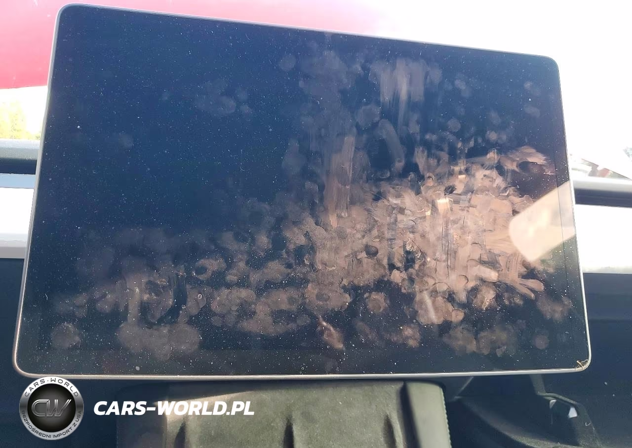 2022 Tesla Model Y VIN:7SAYGDEF8NF545846 - 9