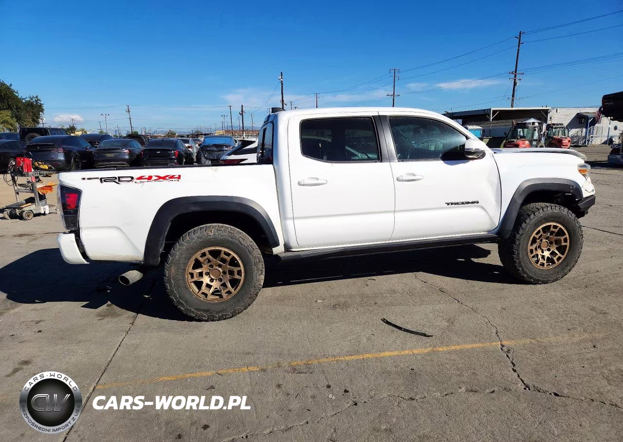 2023 Toyota Tacoma Trd Off-Road VIN:3TMCZ5AN7PM570479 - 3
