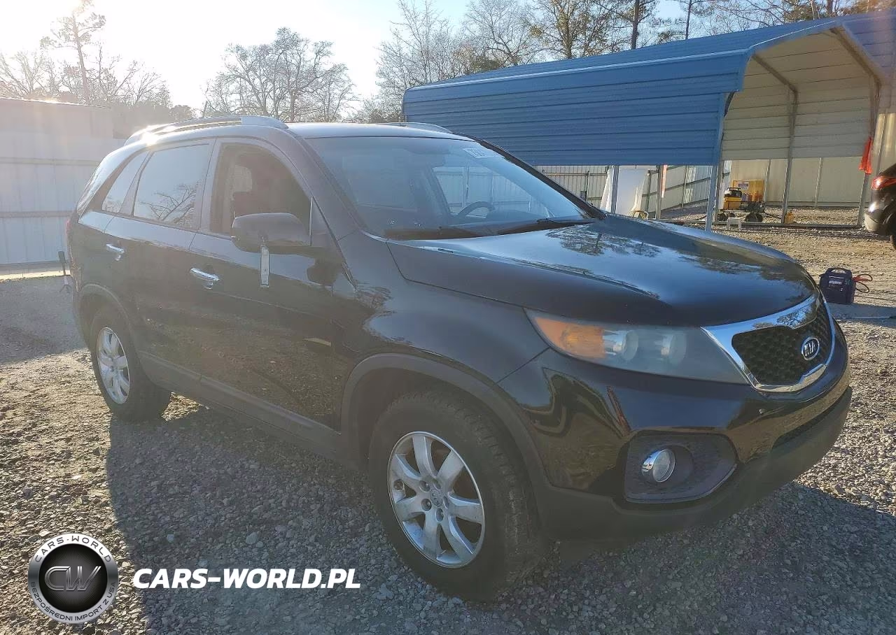 2012 Kia Sorento VIN:5XYKT4A61CG232714 - 4