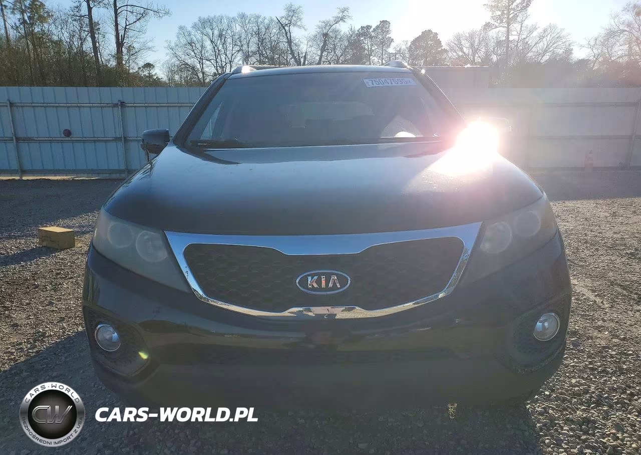 2012 Kia Sorento VIN:5XYKT4A61CG232714 - 5