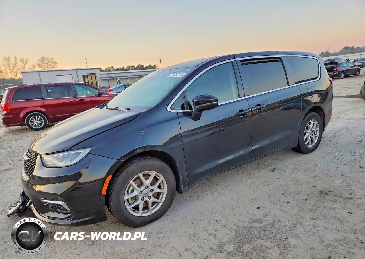 2023 Chrysler Pacifica Touring L