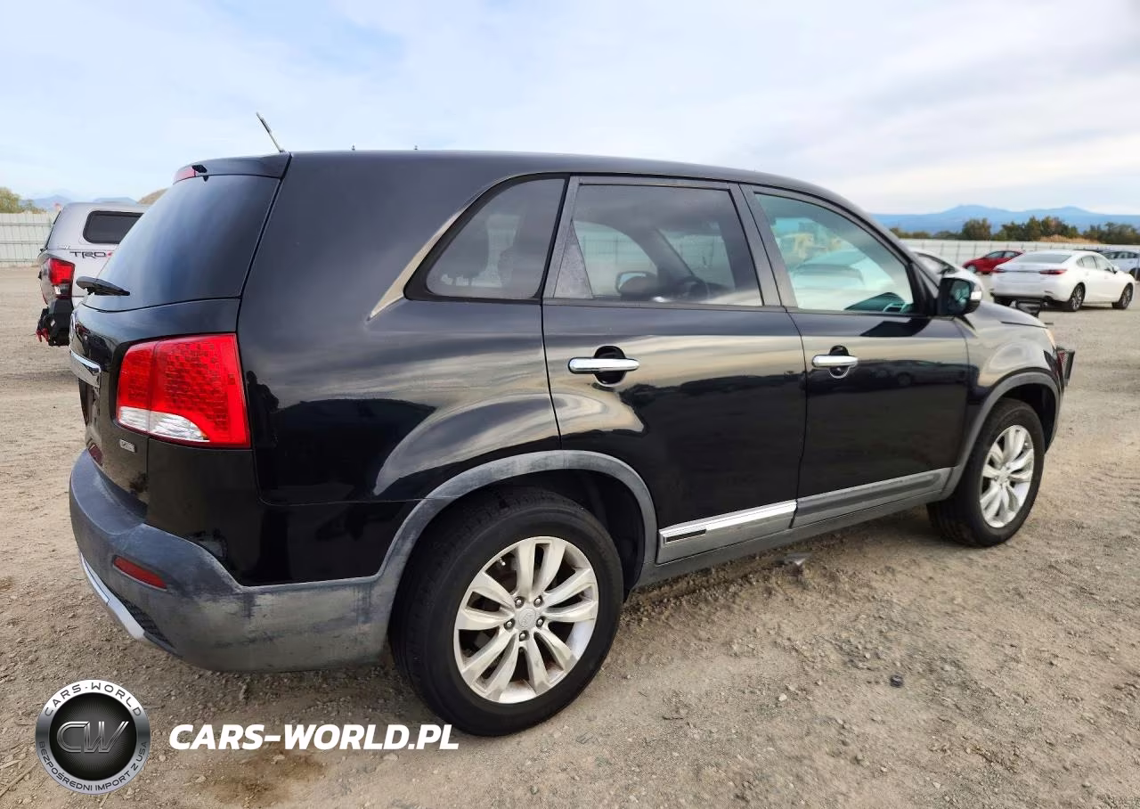 2011 Kia Sorento Lx VIN:5XYKT4A26BG099315 - 3
