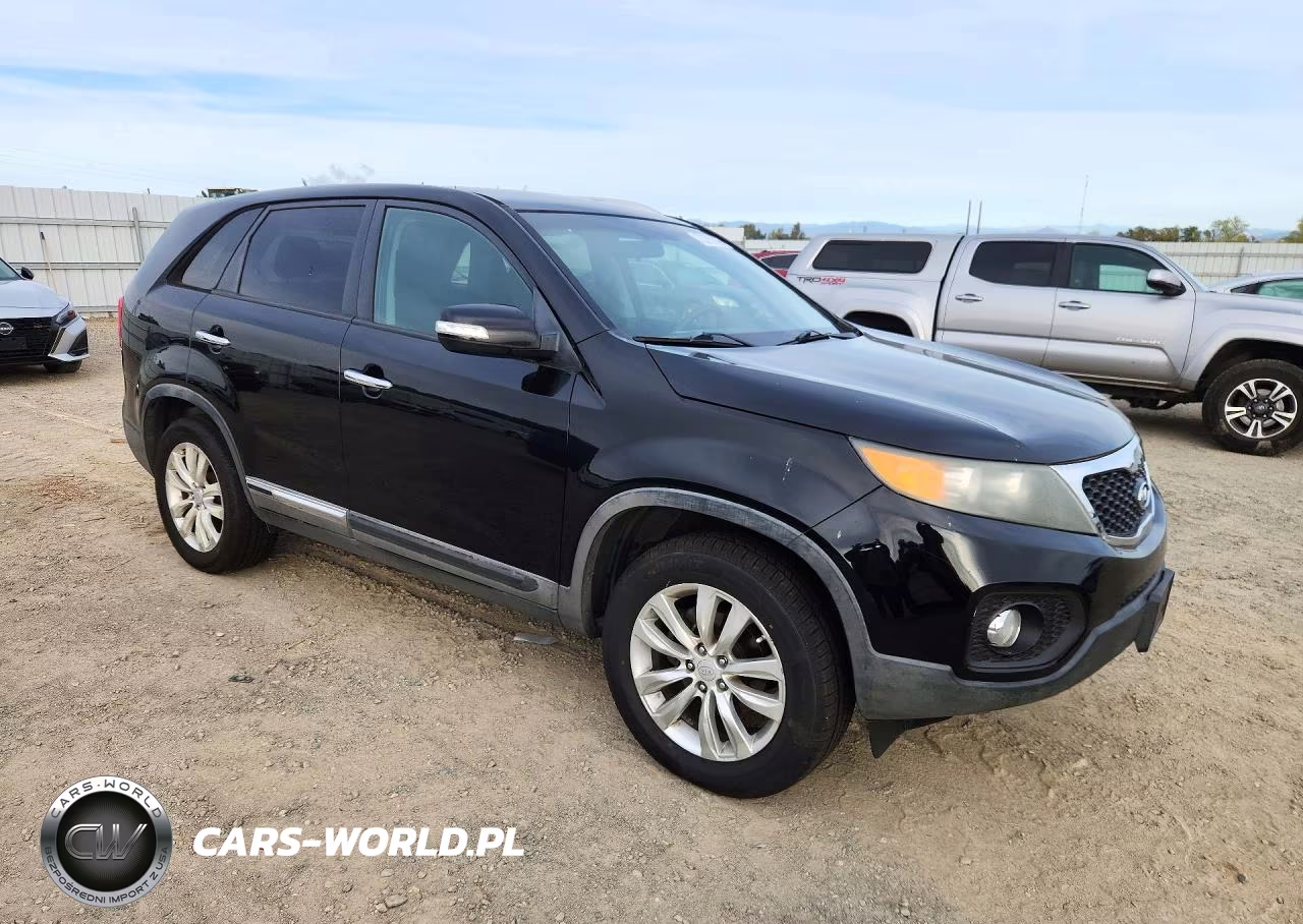 2011 Kia Sorento Lx VIN:5XYKT4A26BG099315 - 4