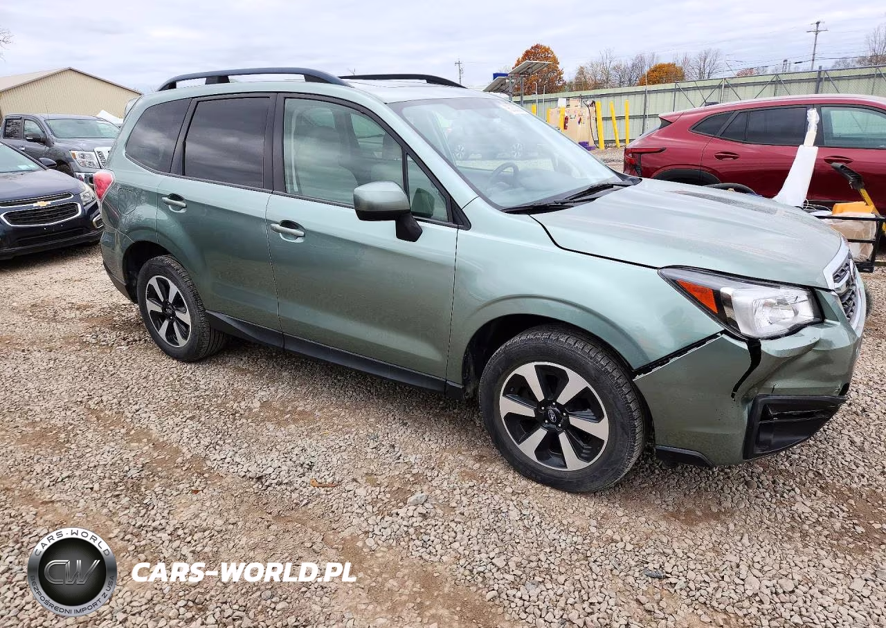 2018 Subaru Forester 2.5I Premium VIN:JF2SJAGC3JH574415 - 4