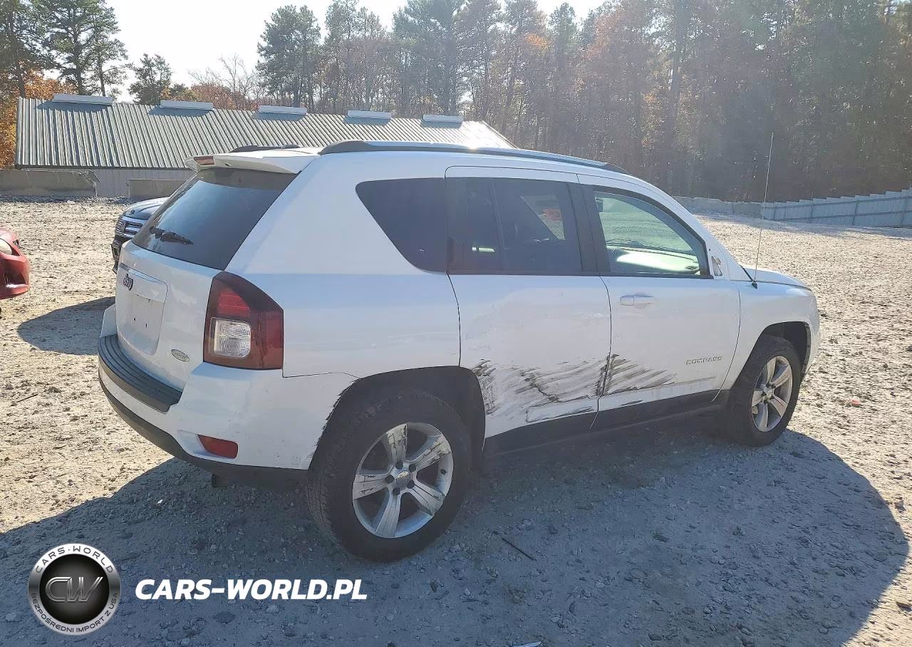 2014 Jeep Compass Latitude VIN:1C4NJDEB3ED766275 - 3