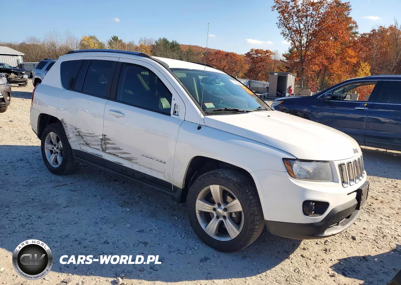 2014 Jeep Compass Latitude VIN:1C4NJDEB3ED766275 - 4