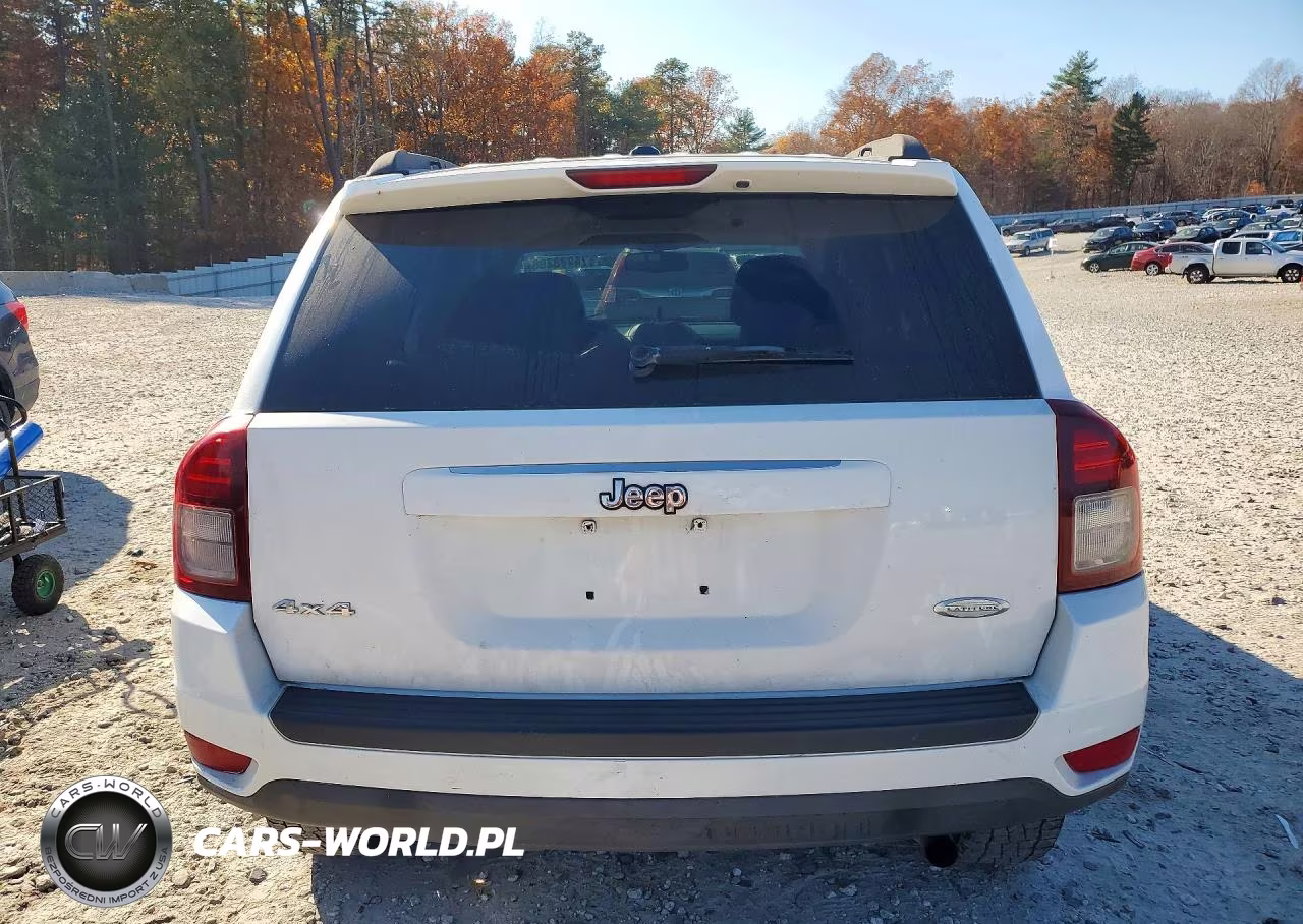 2014 Jeep Compass Latitude VIN:1C4NJDEB3ED766275 - 6