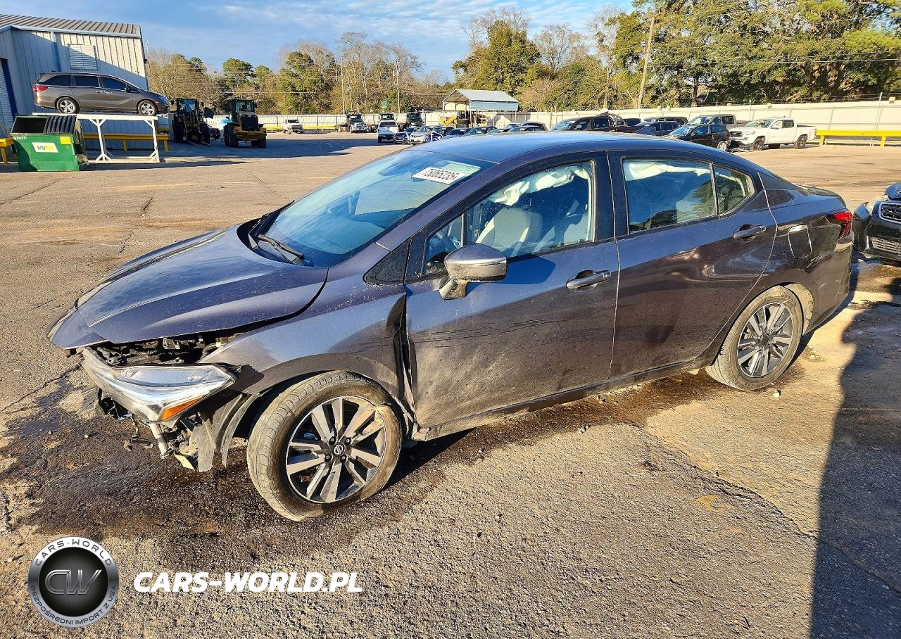 2021 Nissan Versa Sv