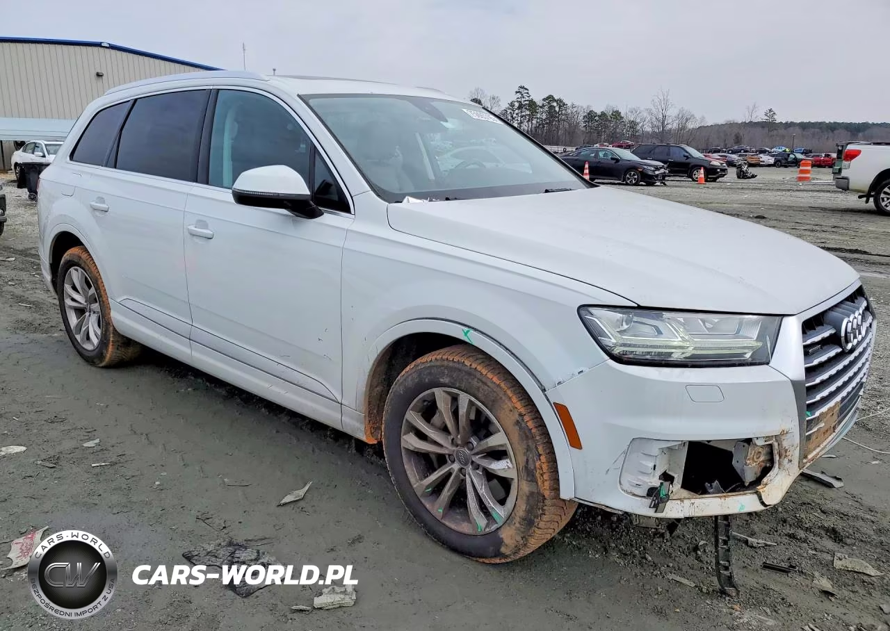 2018 Audi Q7 Premium Plus VIN:WA1LAAF70JD003389 - 4
