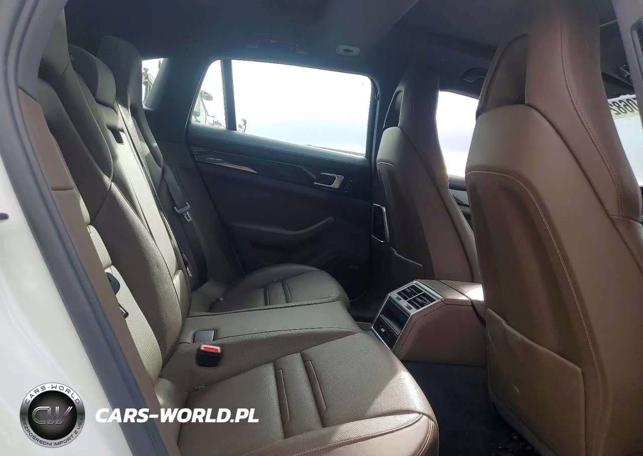 2018 Porsche Panamera 4 Sport Turismo VIN:WP0CA2A72JL181135 - 10