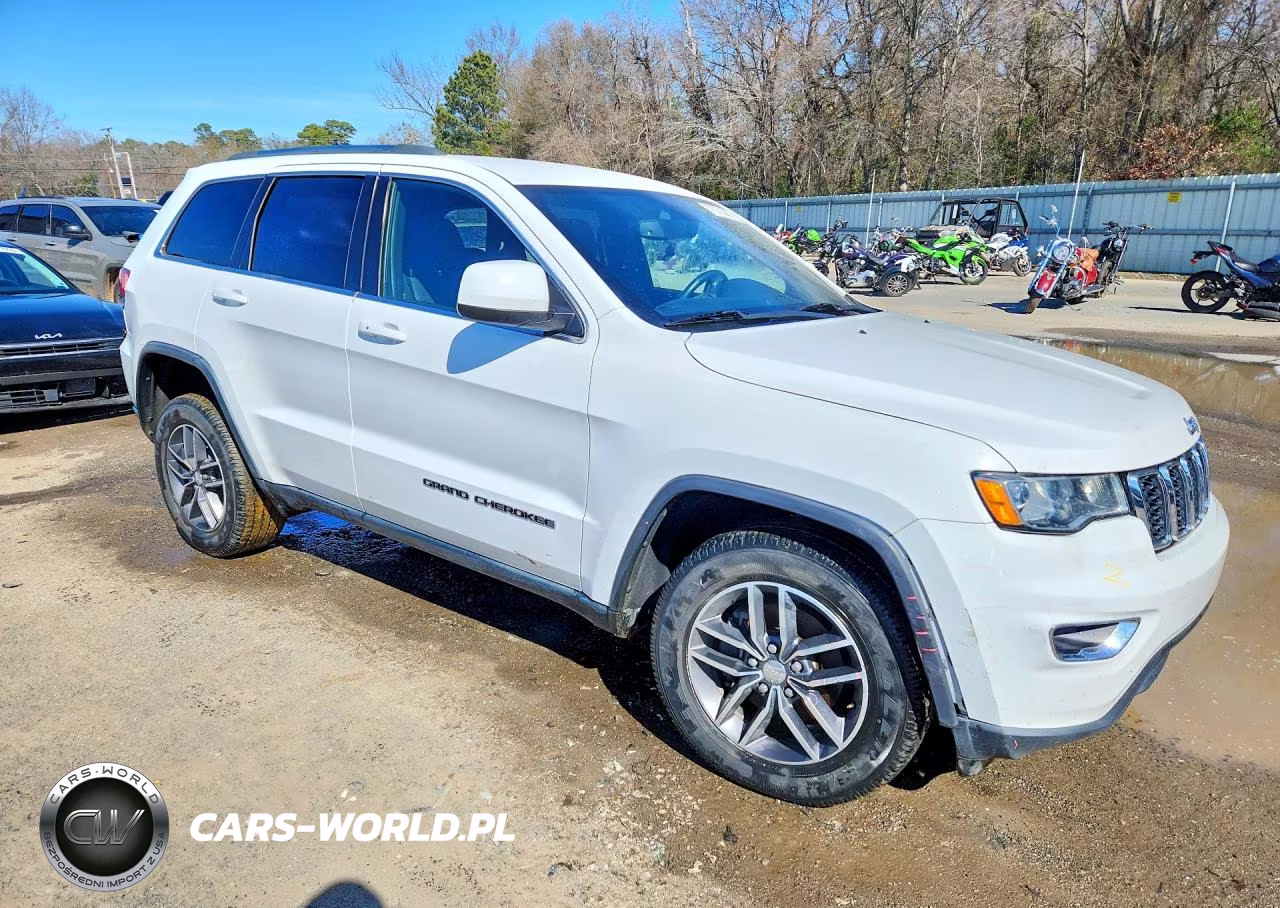 2018 Jeep Grand Cherokee Laredo VIN:1C4RJFAG2JC375570 - 4