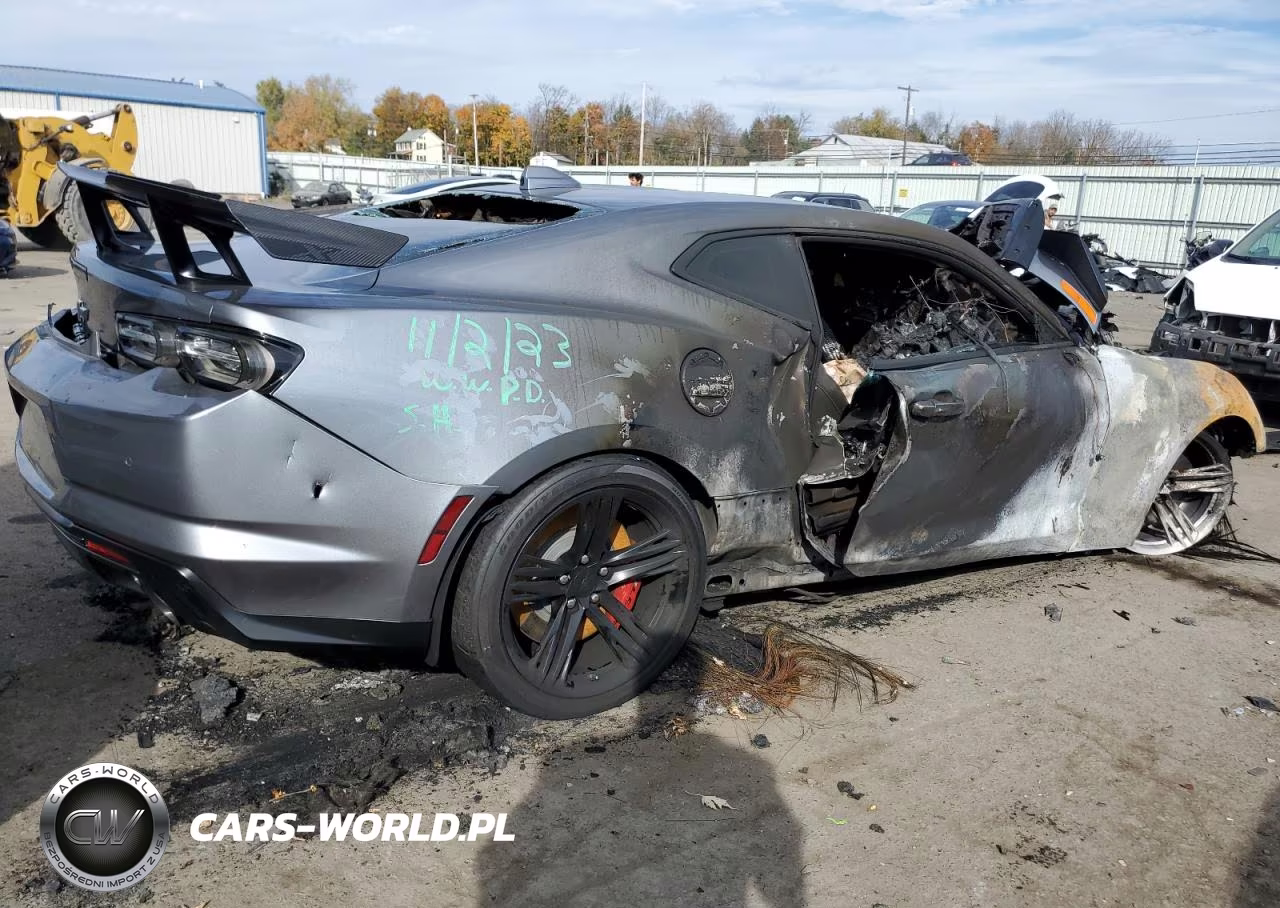 2021 Chevrolet Camaro Zl1 VIN:1G1FJ1R69M0136243 - 3