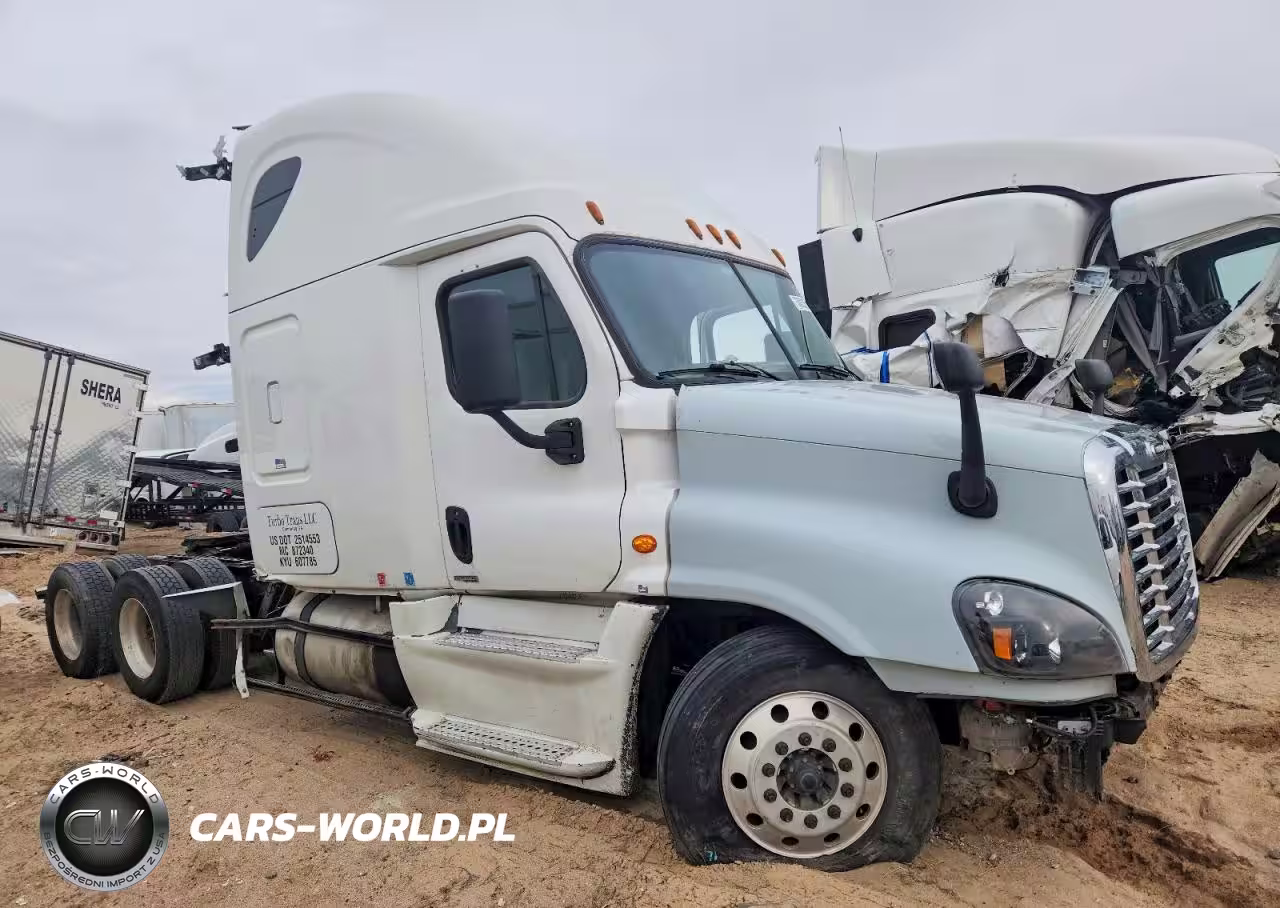 2016 Freightliner Cascadia 125 Semi Truck