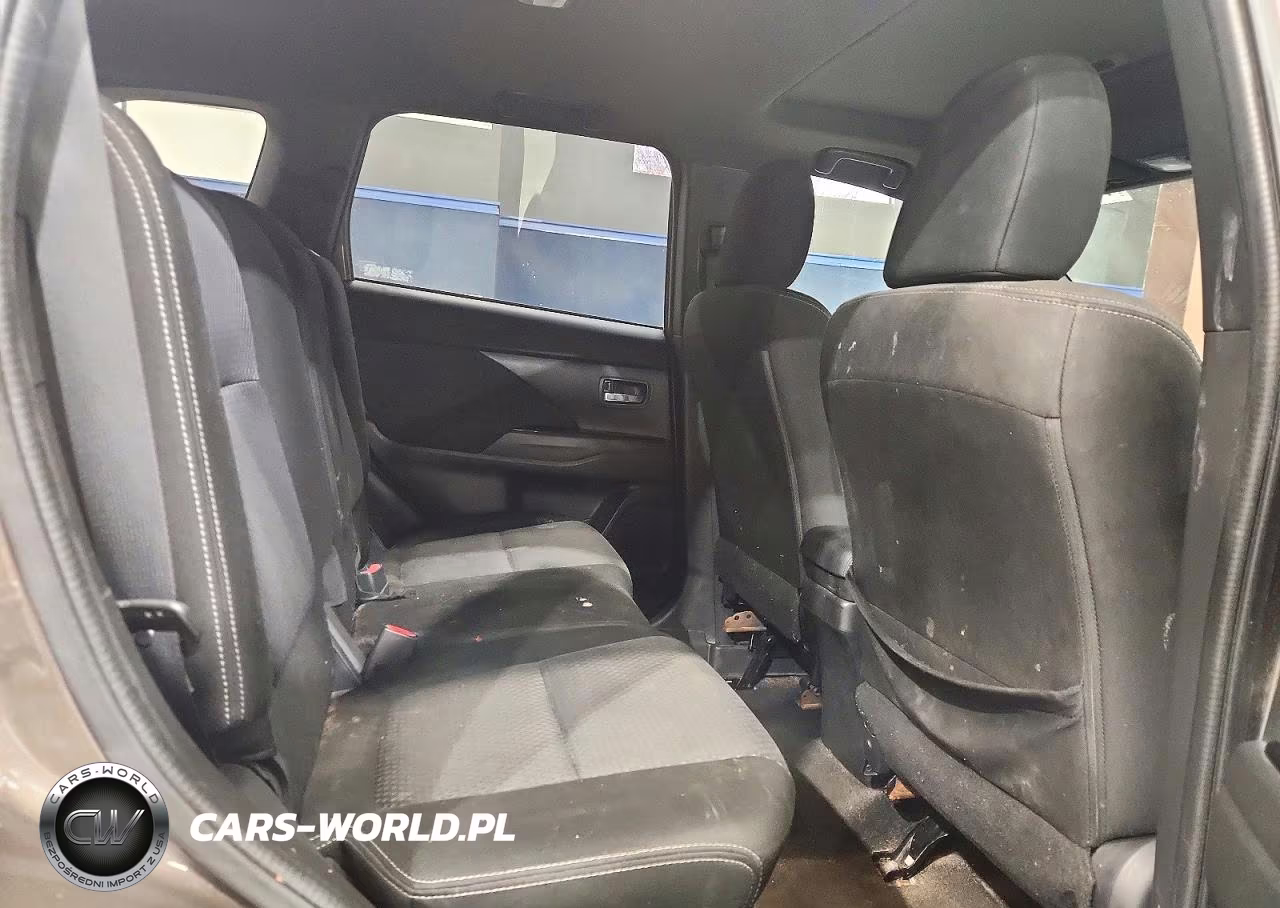 2018 Mitsubishi Outlander Se VIN:JA4AZ3A36JZ027327 - 11