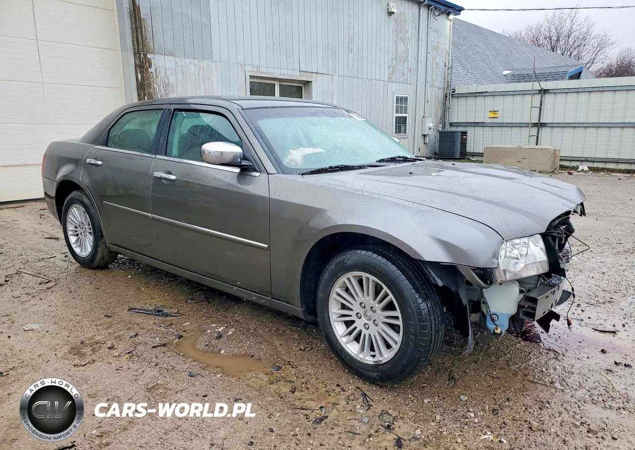 2010 Chrysler 300 Touring VIN:2C3CA5CV9AH182944 - 4