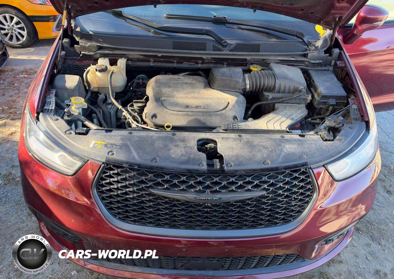 2021 Chrysler Pacifica Touring VIN:2C4RC1FG4MR503292 - 7