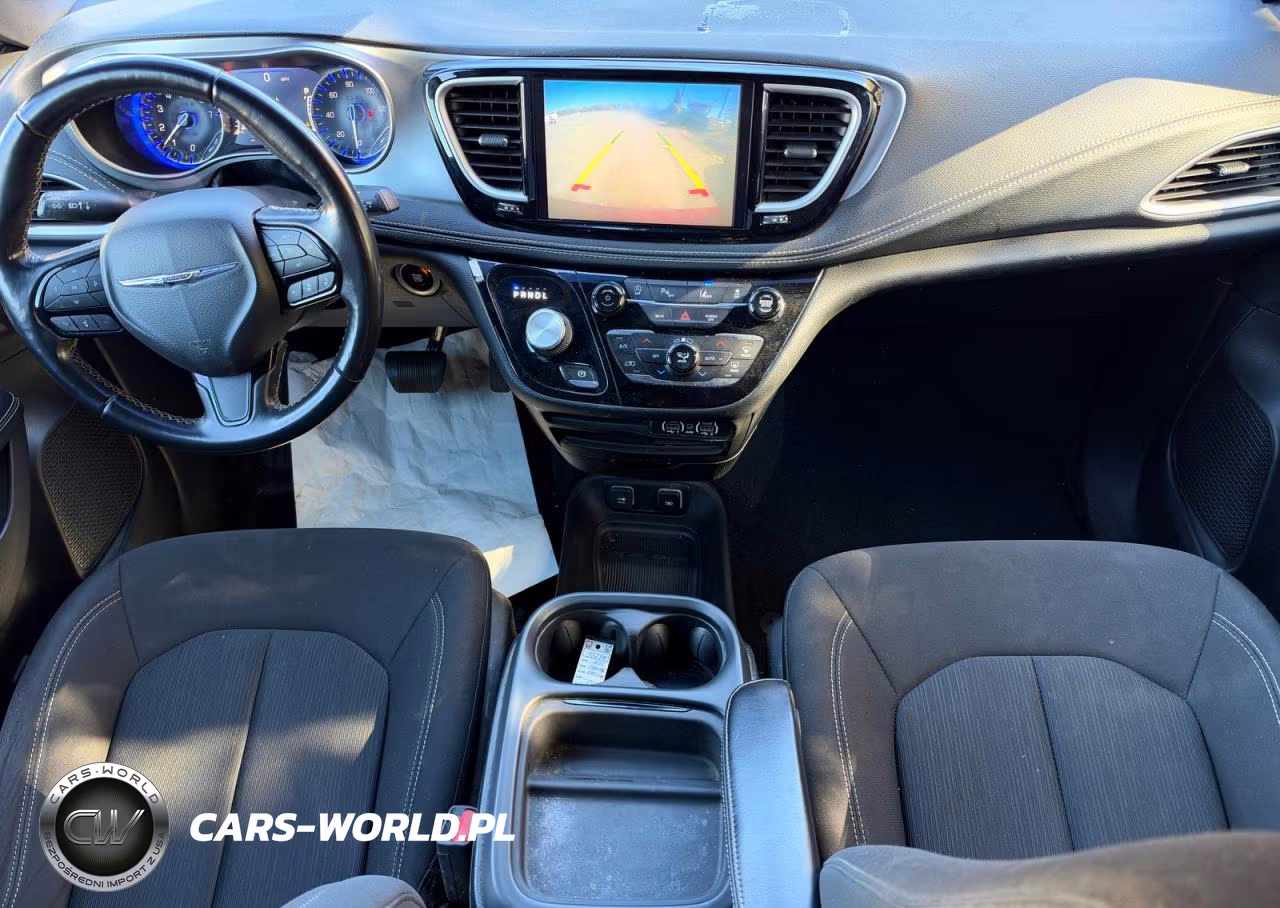 2021 Chrysler Pacifica Touring VIN:2C4RC1FG4MR503292 - 9