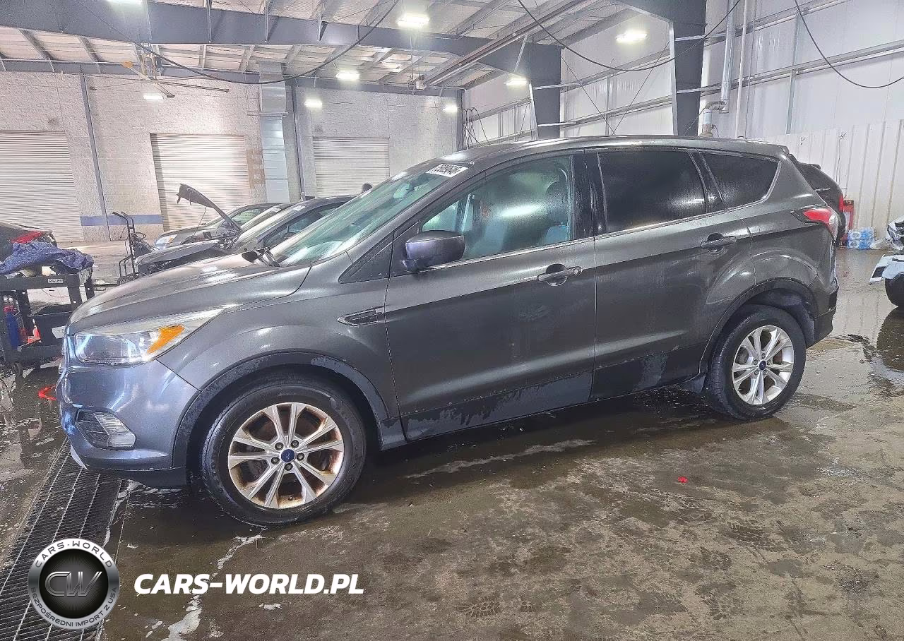 2017 Ford Escape Se VIN:1FMCU0GD8HUA40918 - 1
