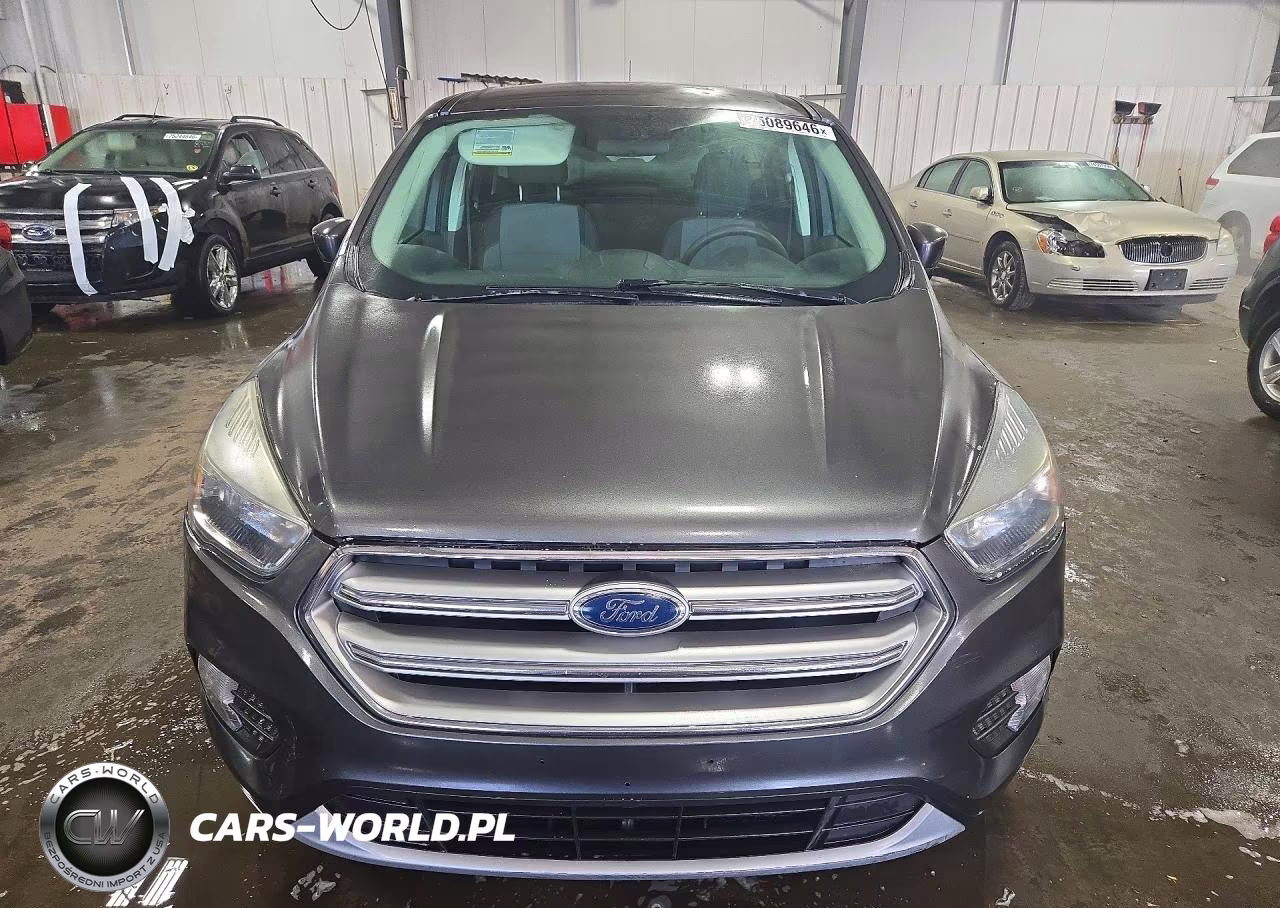 2017 Ford Escape Se VIN:1FMCU0GD8HUA40918 - 5