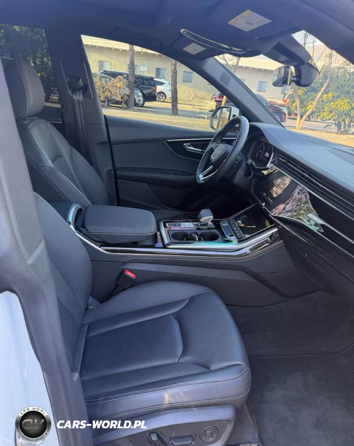 2025 Audi Q8 Premium Plus S-Line VIN:WA1EVBF12SD032764 - 5