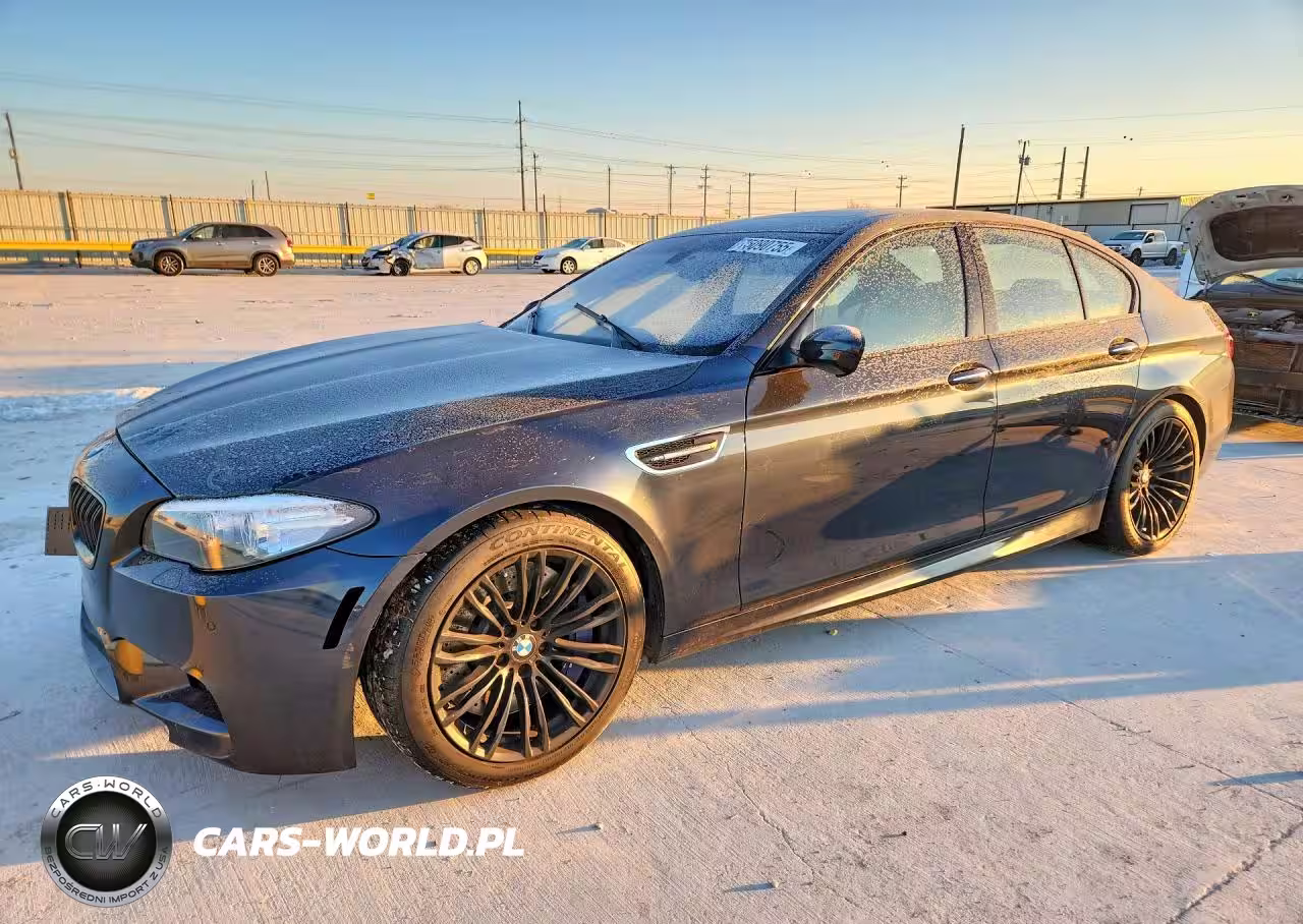 2015 BMW Motorrad M5