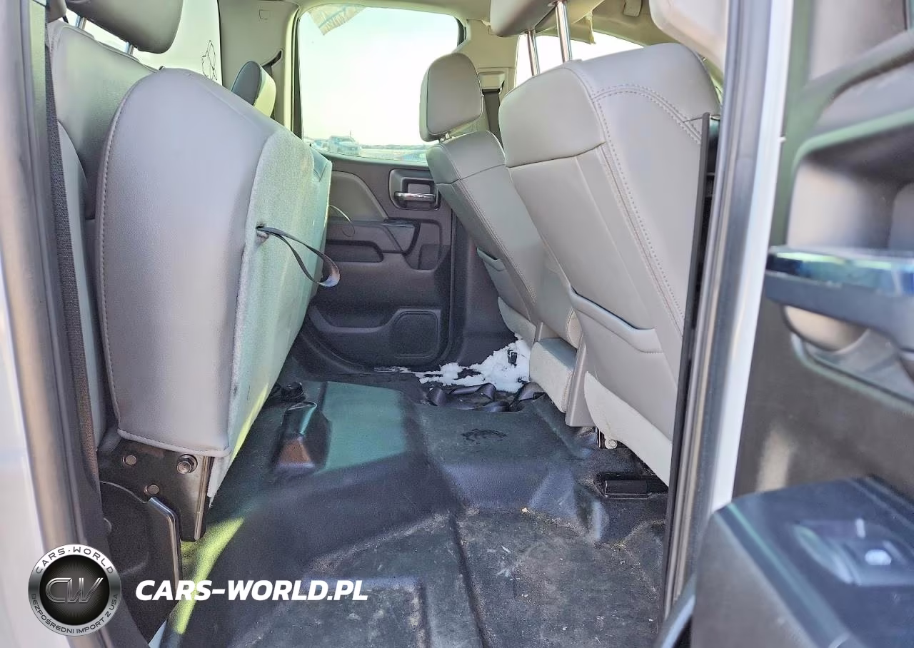 2018 Chevrolet Silverado C1500 VIN:1GCRCNEC9JZ376093 - 10